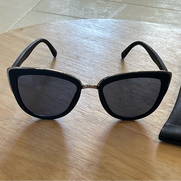 Quay ‘My Girl’ Sunglasses with case - Picture 9 of 12